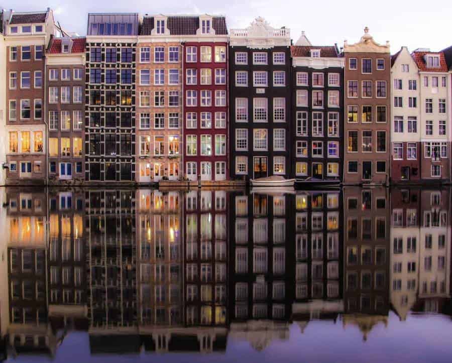 Qualities to Look for in a Real Estate Agent in Amsterdam